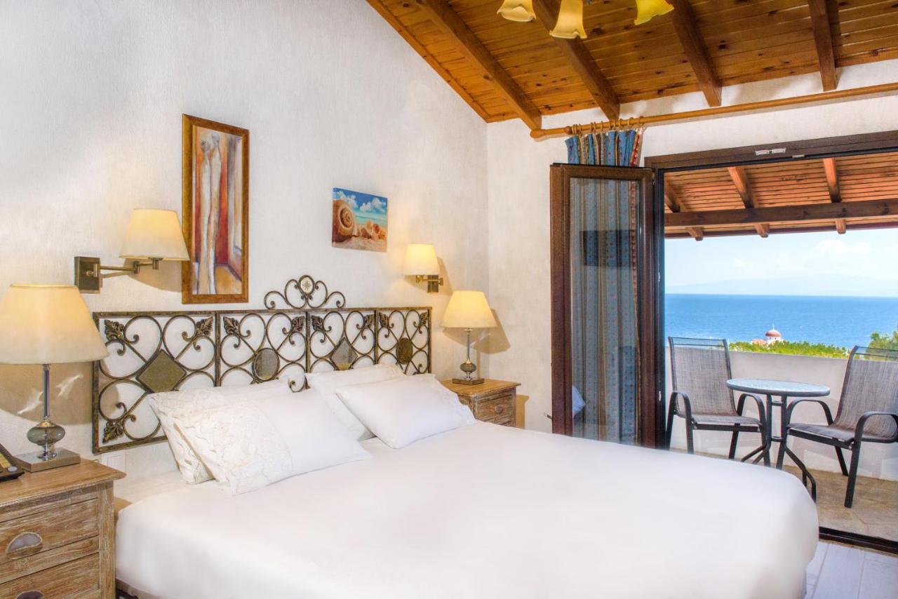 Leandros Hotel Неа Рода Екстериор снимка