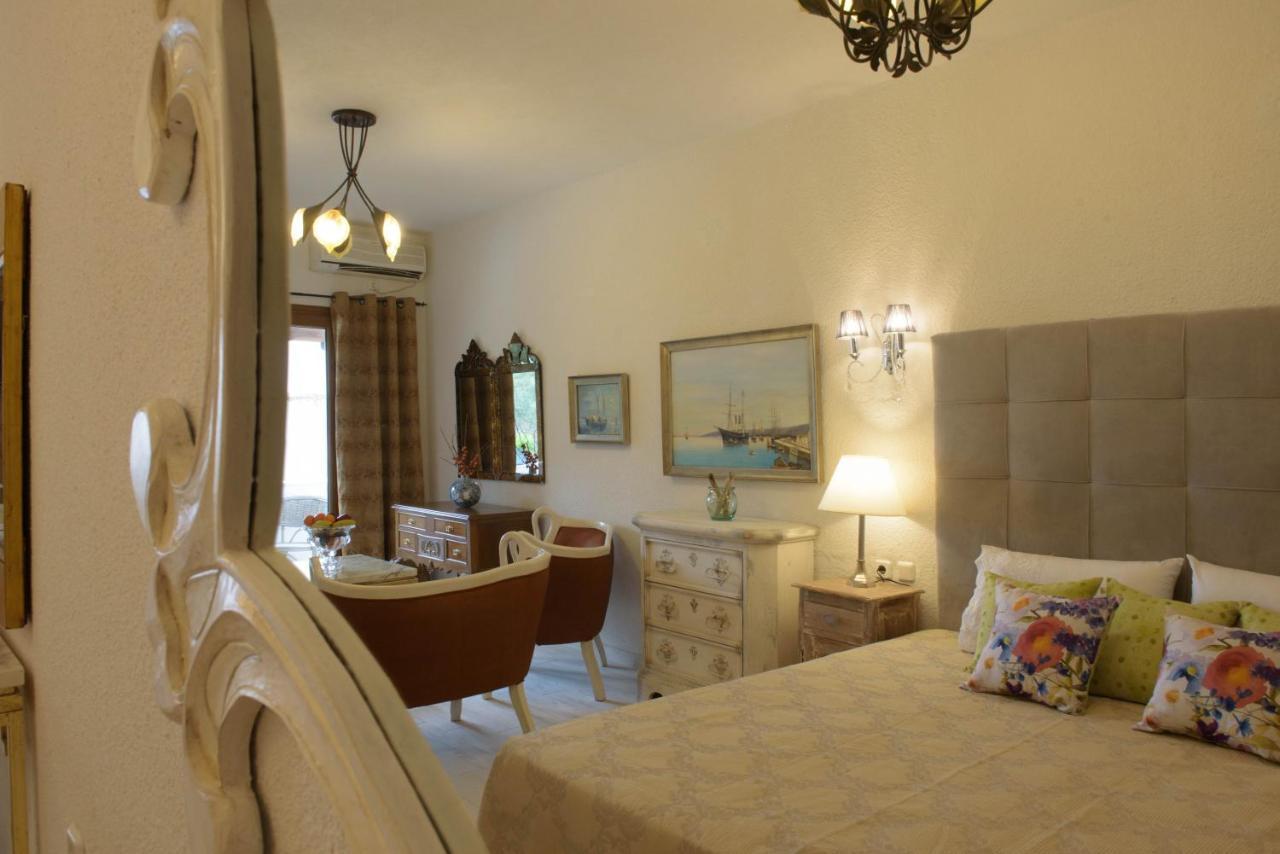 Leandros Hotel Неа Рода Екстериор снимка