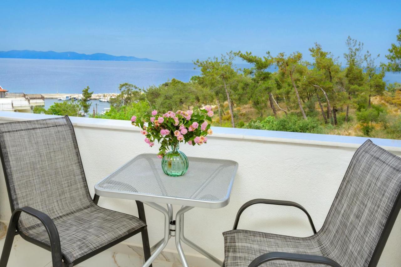 Leandros Hotel Неа Рода Екстериор снимка